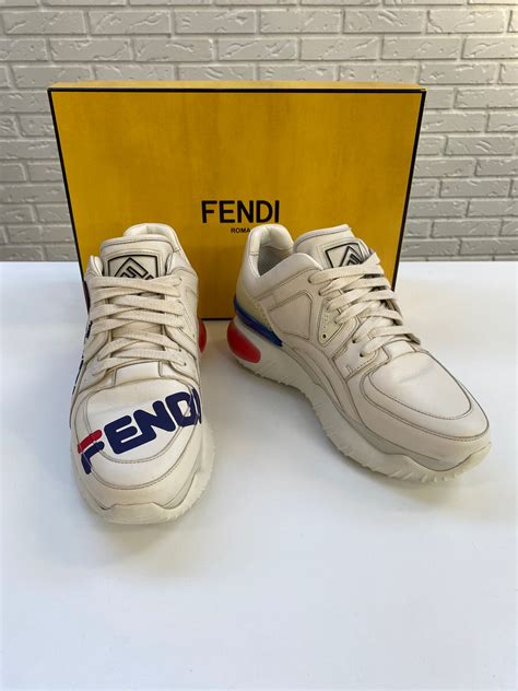 felpa bianxa fendi|fila x fendi sneakers.